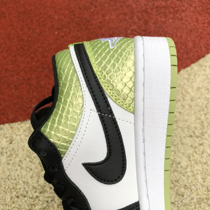 Air Jordan 1 Low Vivid Green Snakeskin Low-Top Sneaker DX4446-301