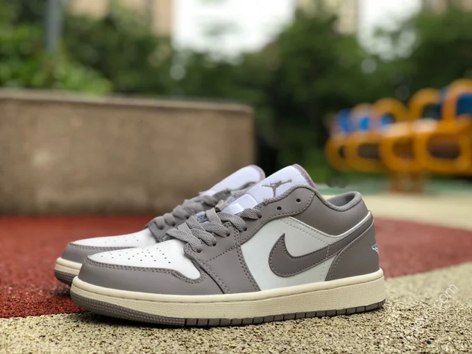 Air Jordan 1 Low 