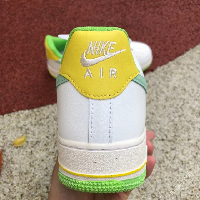 Nike Air Force 1 '07 White/Green Swoosh CW3388-201