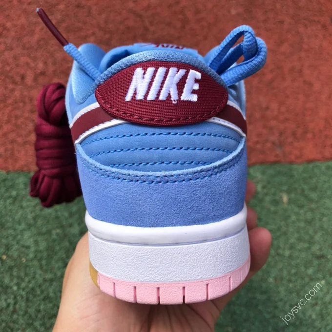 Nike SB Dunk Low PRM 