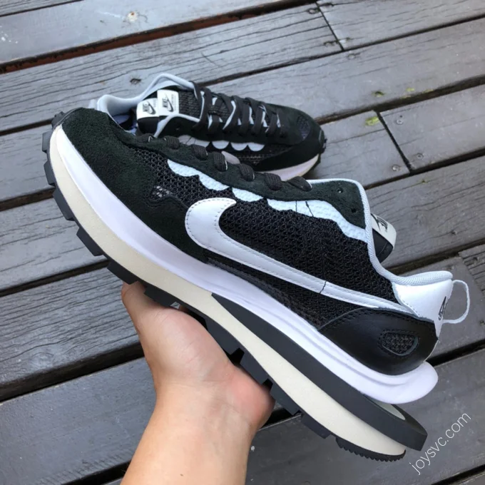 Nike x Sacai Vaporwaffle Black White CV1363-001