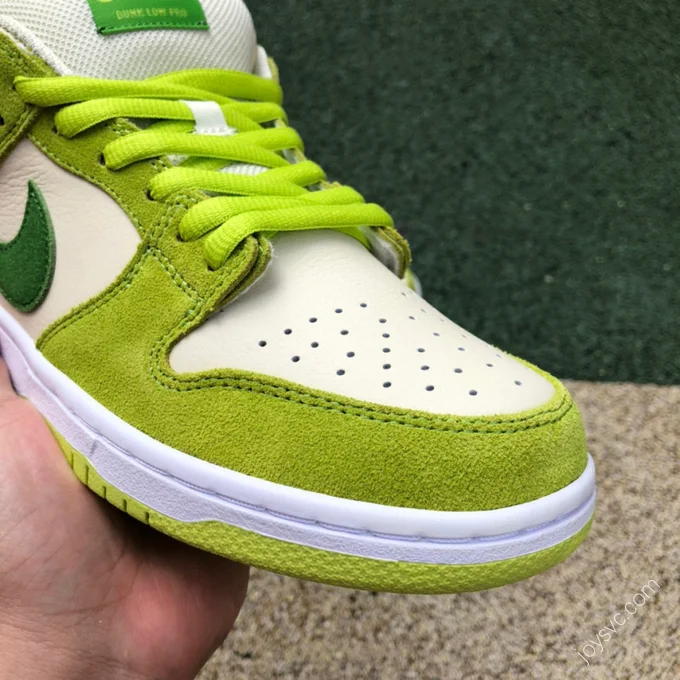 Nike SB Dunk Low 