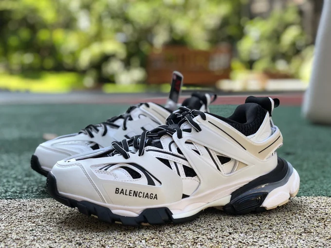 Balenciaga Triple S Black White