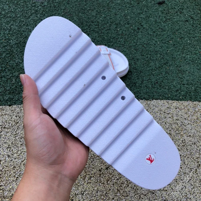 LOUIS VUITTON Slides White Red