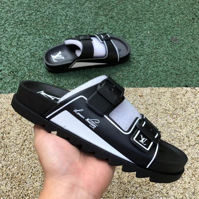 LOUIS VUITTON Slides Black White