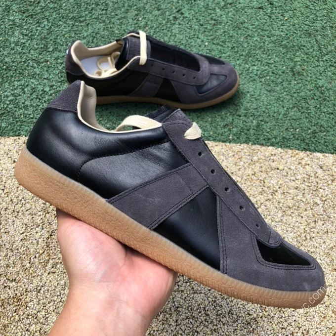 Maison Margiela Replica Brown Black