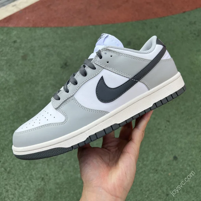 Nike WMNS Dunk Low 