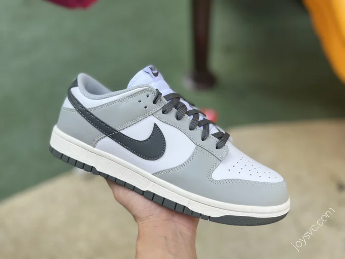 Nike WMNS Dunk Low 