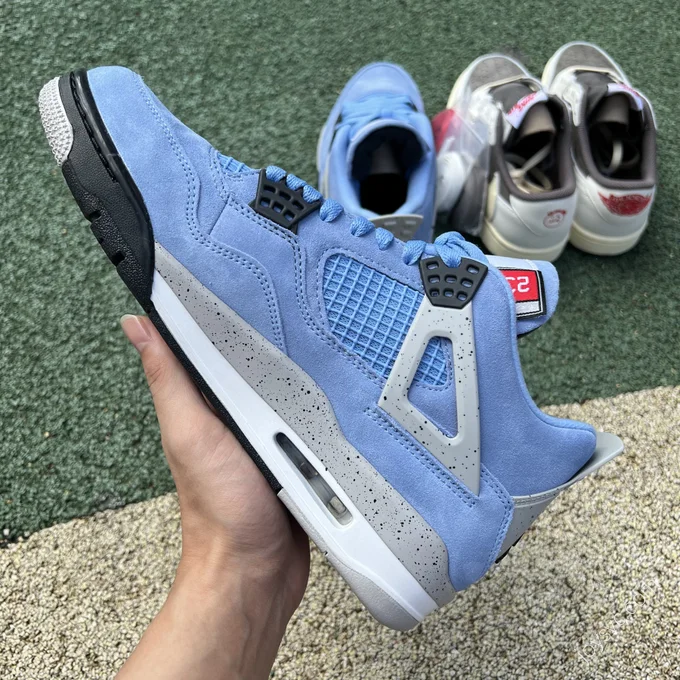 Air Jordan 4 