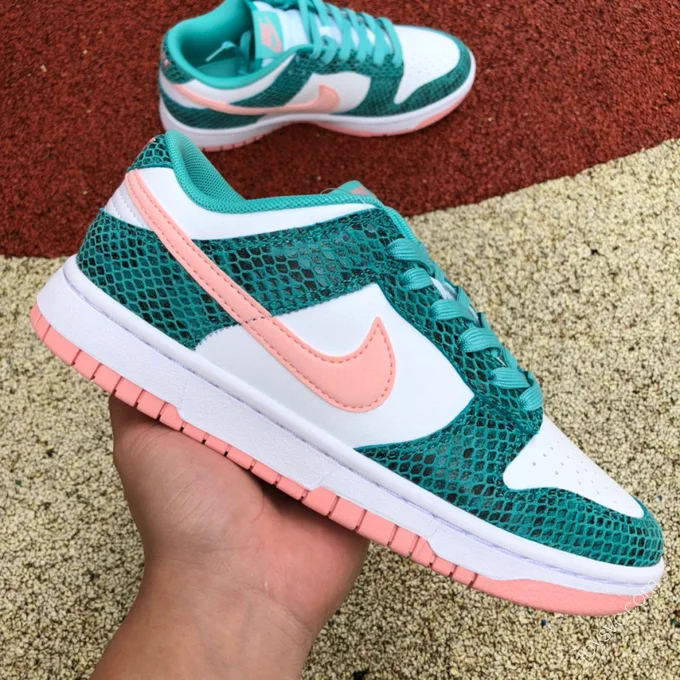 Nike Dunk Low 