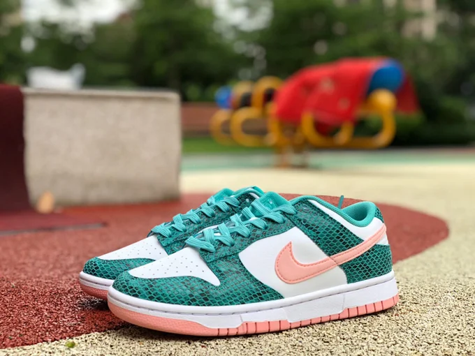 Nike Dunk Low 