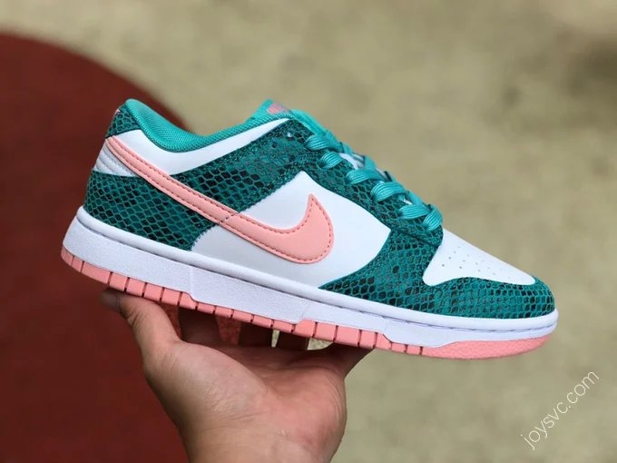 Nike Dunk Low 