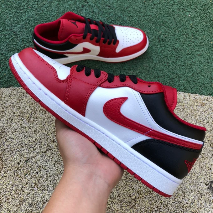 Air Jordan 1 Low 