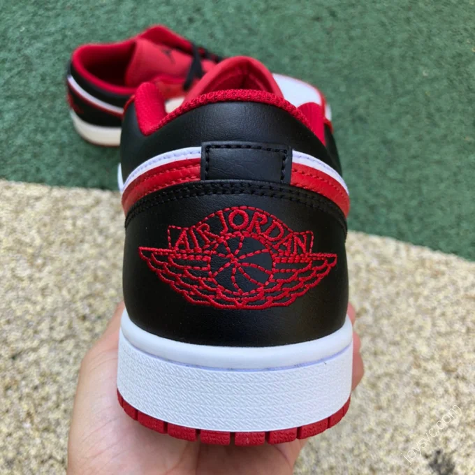 Air Jordan 1 Low 