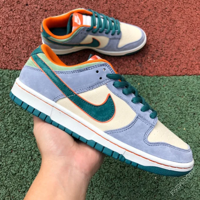 Katsuhiro Otomo x Nike Dunk Low White Blue Green LF0039-017