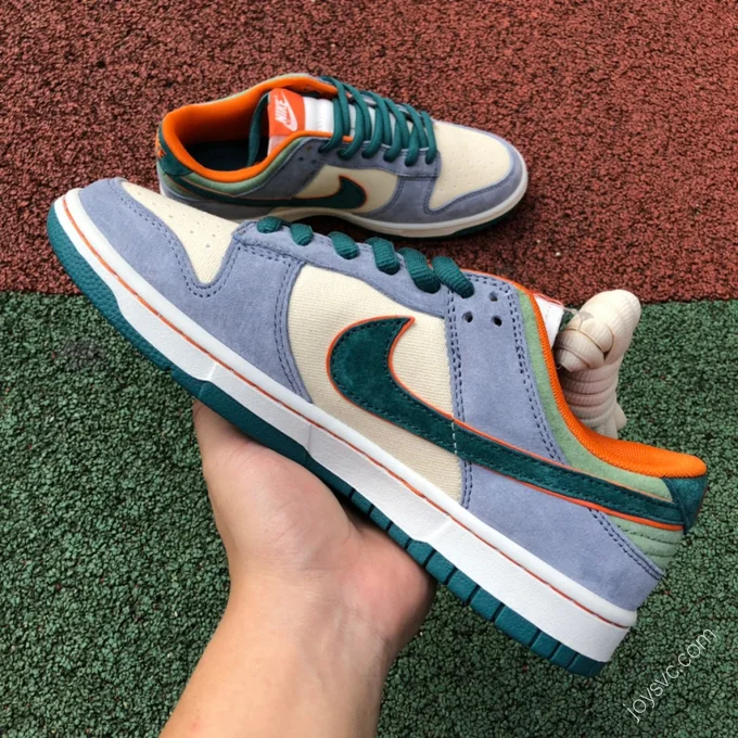 Katsuhiro Otomo x Nike Dunk Low White Blue Green LF0039-017