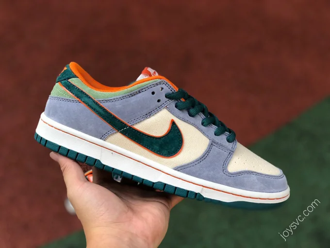 Katsuhiro Otomo x Nike Dunk Low White Blue Green LF0039-017