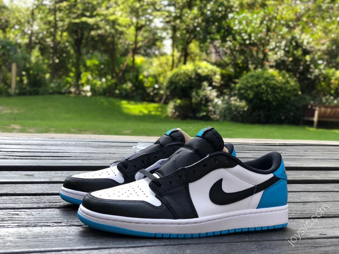 Air Jordan 1 Low UNC Black White Blue CZ0790-104