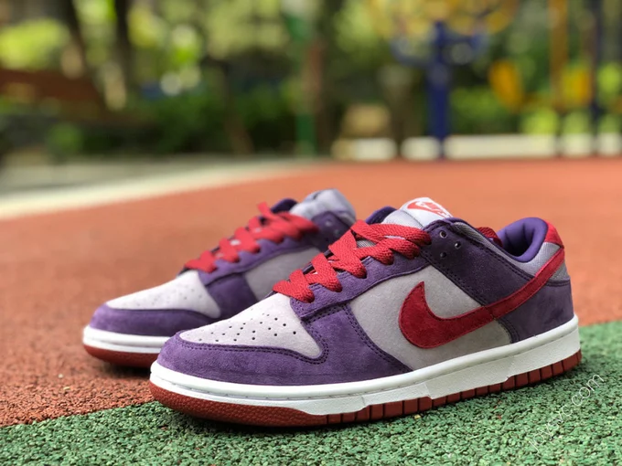 Nike SB Dunk Low 