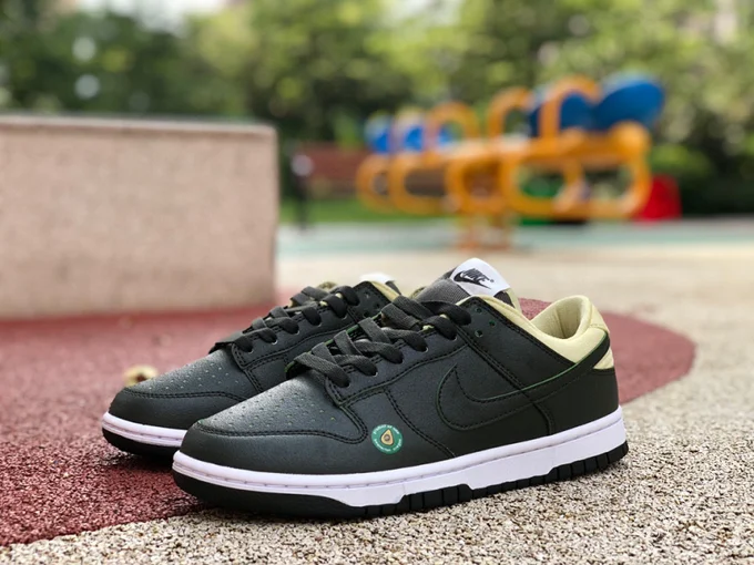 Nike Dunk Low LX Green DM7606-300