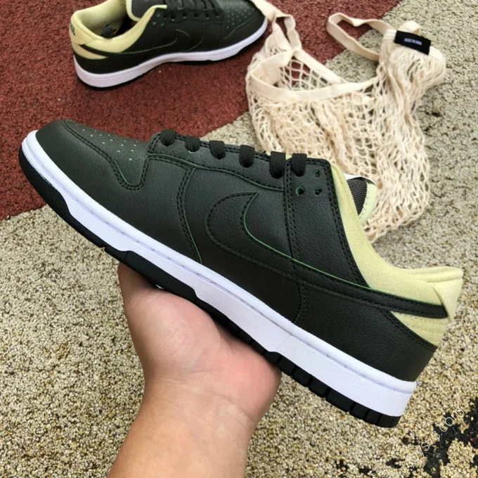 Nike Dunk Low LX Green DM7606-300