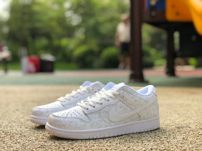 Nike Dunk Low 