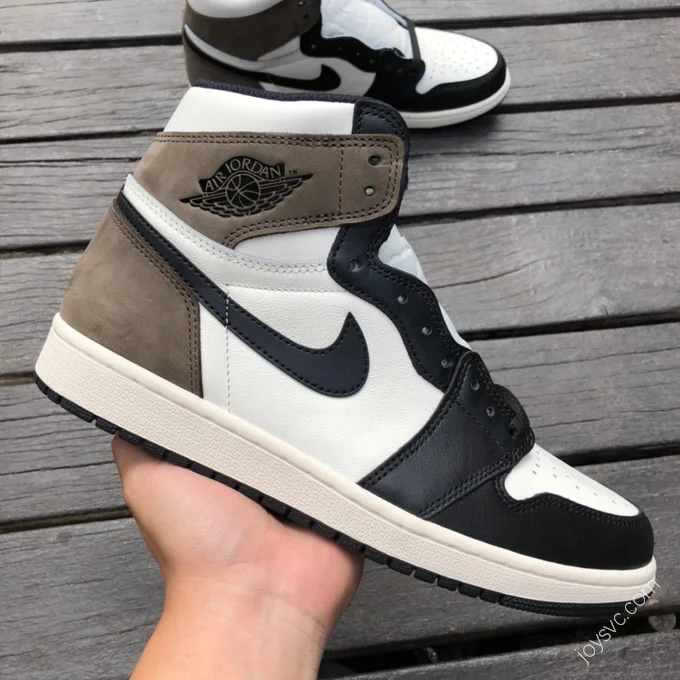 Air Jordan 1 High OG Mocha High-Top Sneaker 555088-134