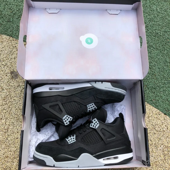 Air Jordan 4 Retro 