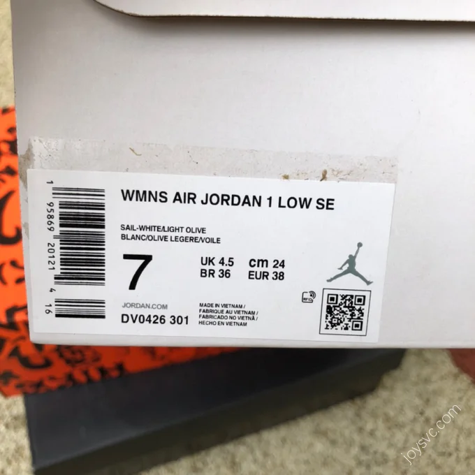 Air Jordan 1 Low SE 