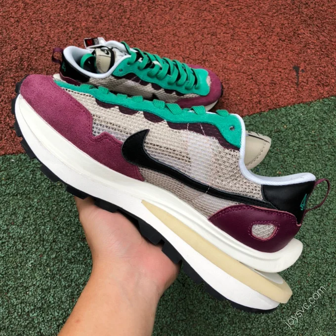 Nike x Sacai Vaporwaffle Red DD3035-200