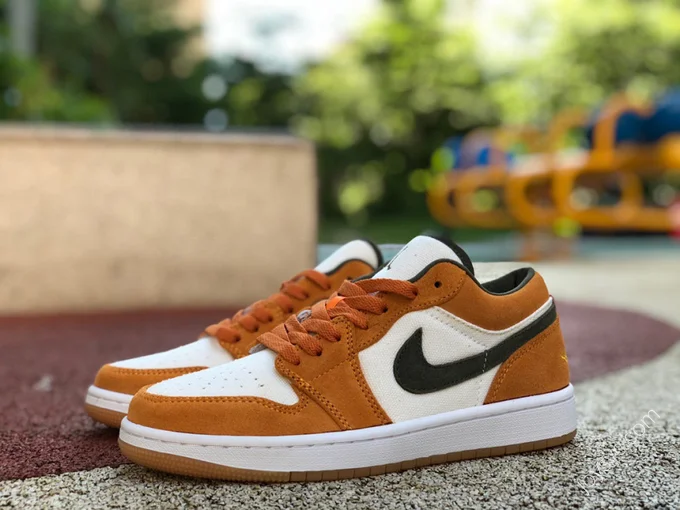 Air Jordan 1 Low White Orange Grey Sneakers DJ0342-102