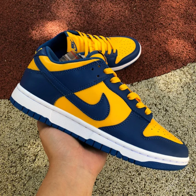 Nike Dunk Low 