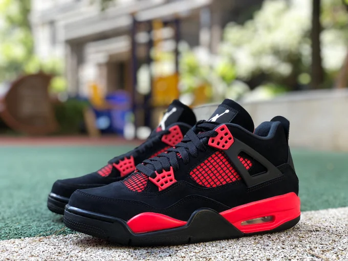 Air Jordan 4 Retro 