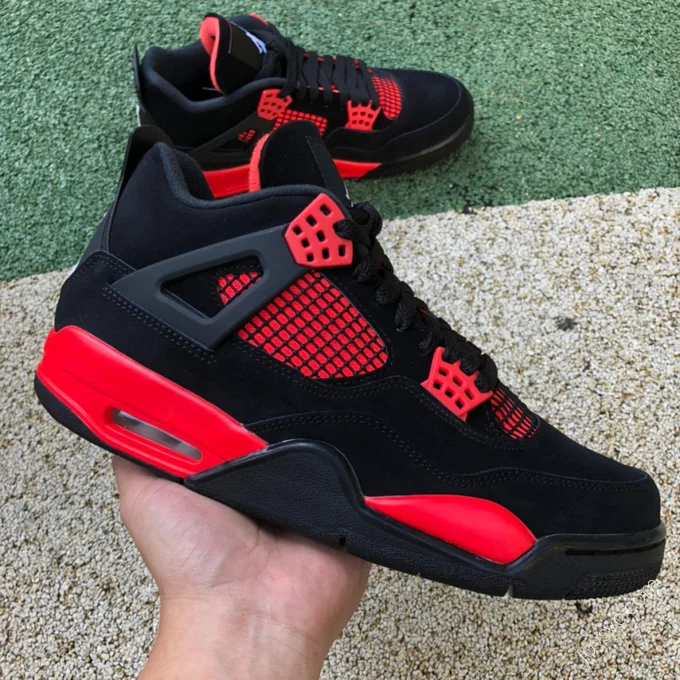 Air Jordan 4 Retro 