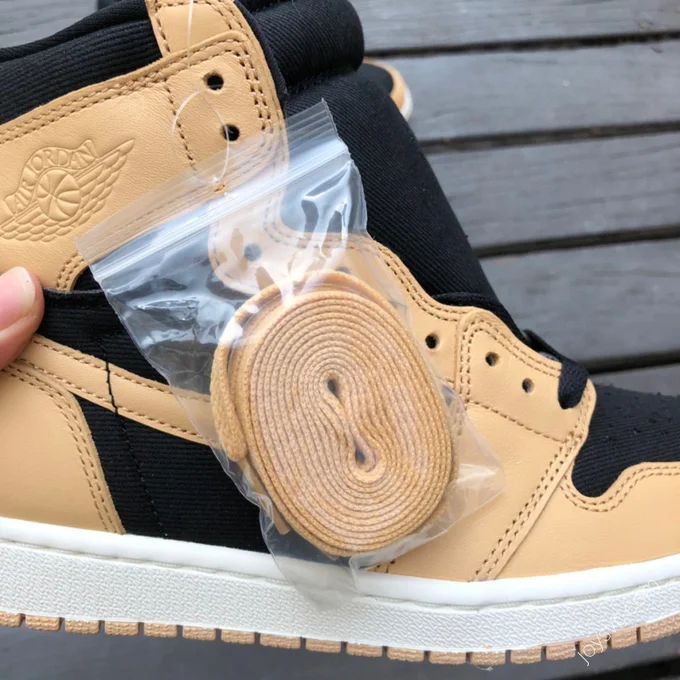 Air Jordan 1 Retro Wheat Black High-Top Sneaker 555088-202