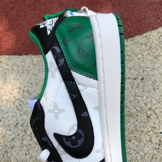 Travis Scott x Nike Air Jordan 1 Low Green White Sneakers DM7866-