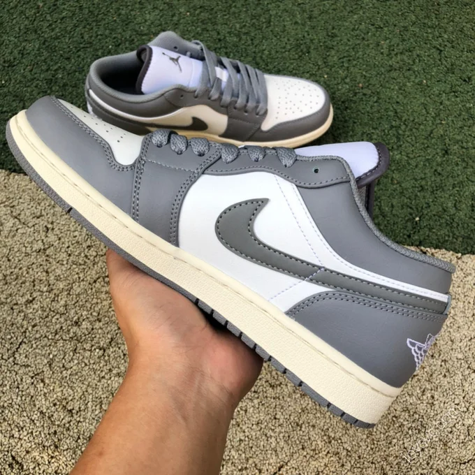 Air Jordan 1 Low 