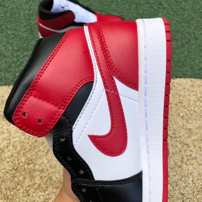 Air Jordan 1 Mid 