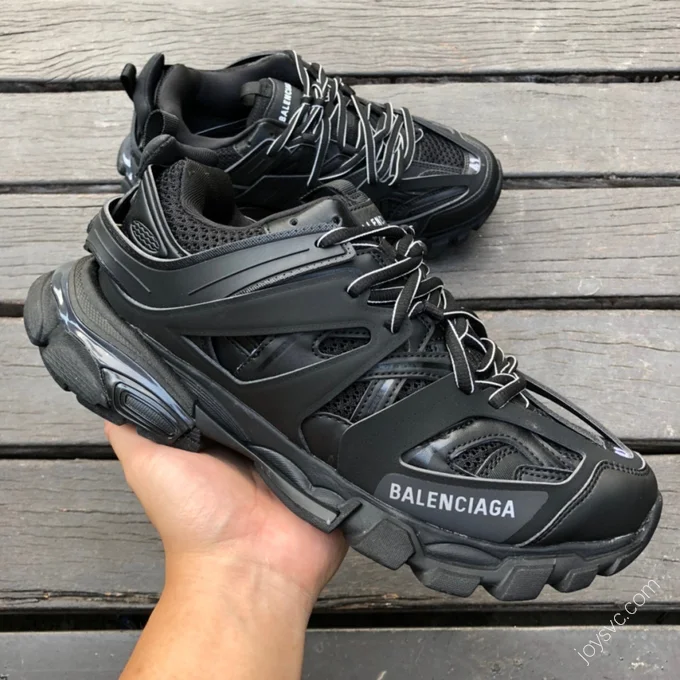 Balenciaga Triple S Black