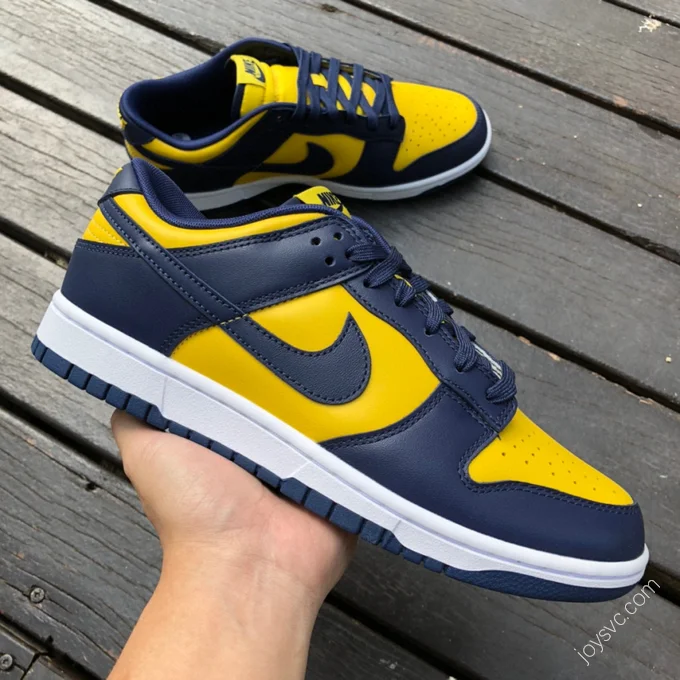 Nike Dunk Low 