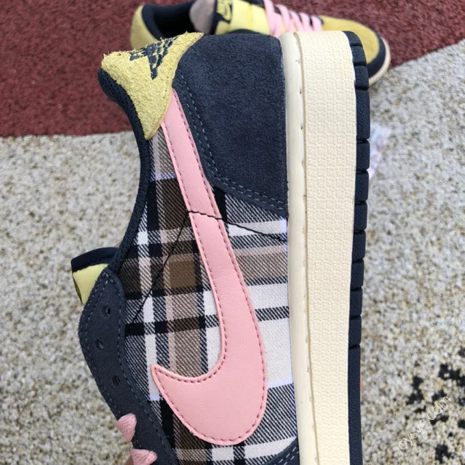 Travis Scott x Air Jordan 1 Low Black Yellow Grid CQ4277-618