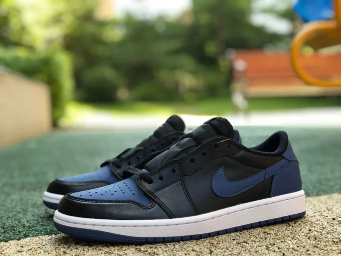 Air Jordan 1 Low 