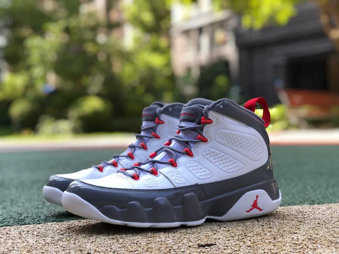 Air Jordan 9 