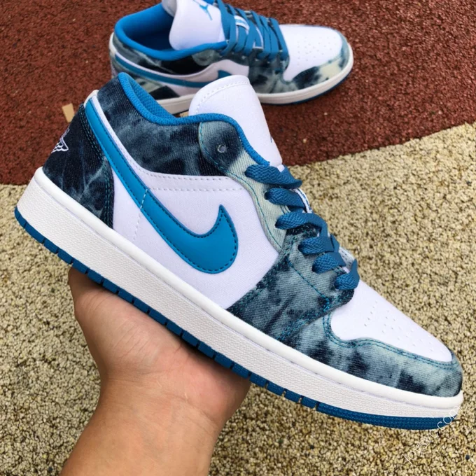 Air Jordan 1 Low Washed Blue Low-Top Sneaker DM8947-100