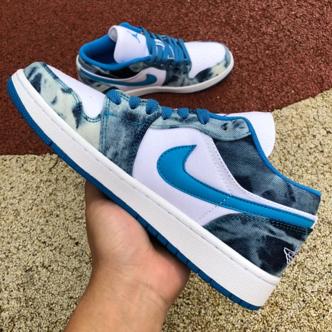 Air Jordan 1 Low Washed Blue Low-Top Sneaker DM8947-100