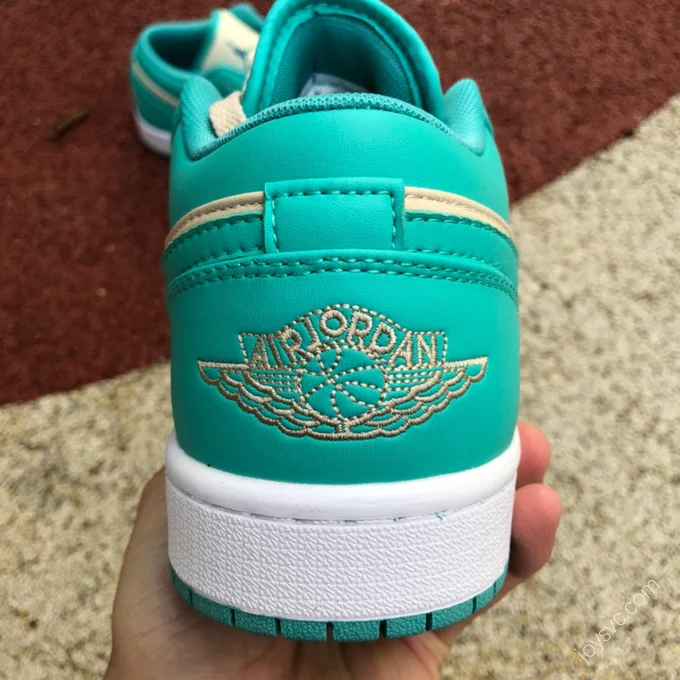 Air Jordan 1 Low 