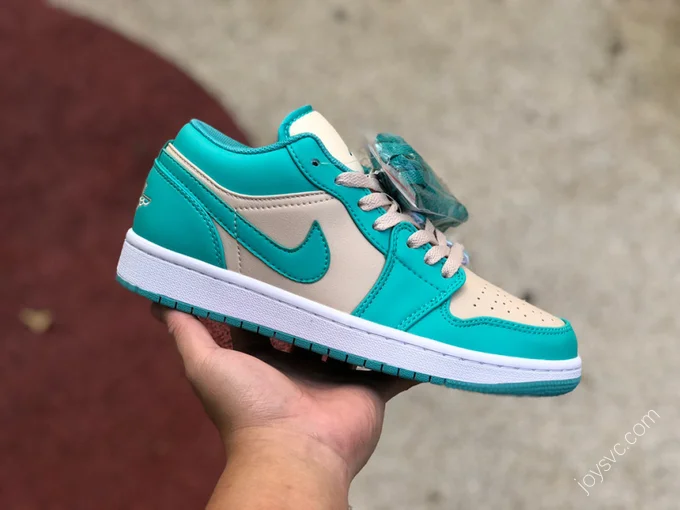 Air Jordan 1 Low 