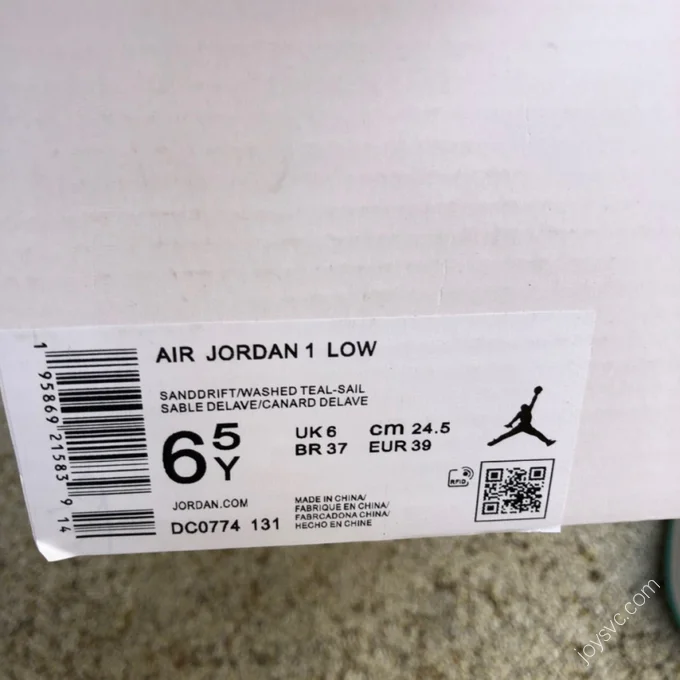 Air Jordan 1 Low 