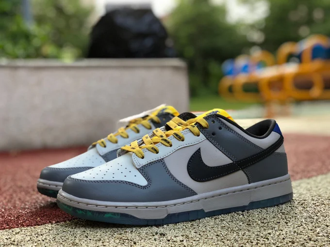 Nike Dunk Low Retro 