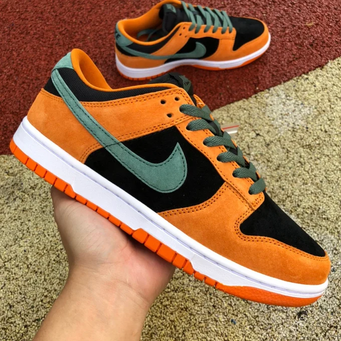 Nike Dunk Low SP 